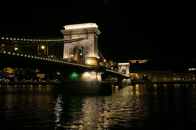 Budapest di notte-Ponte delle catene