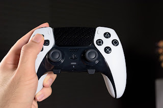 Une manette de PS5