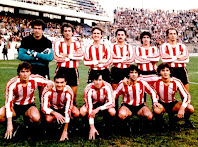 ATHLETIC CLUB DE BILBAO - Bilbao, España - Temporada 1985-86 - Zubizarreta, Goicoechea, De Andrés, De la Fuente, Urquiaga y Liceranzu; Julio Salinas, Gallego, Sarabia, Urtubi y Patxi Salinas - R. C. D. ESPAÑOL DE BARCELONA 1 (Márquez), ATHLETIC CLUB DE BILBAO 0 - 01/12/1985 - Liga de 1ª División, jornada 14 - Barcelona, estadio de Sarriá - 3º en la Liga, con Javier Clemente de entrenador, sustituido por Iñaki Sáez en la jornada 22