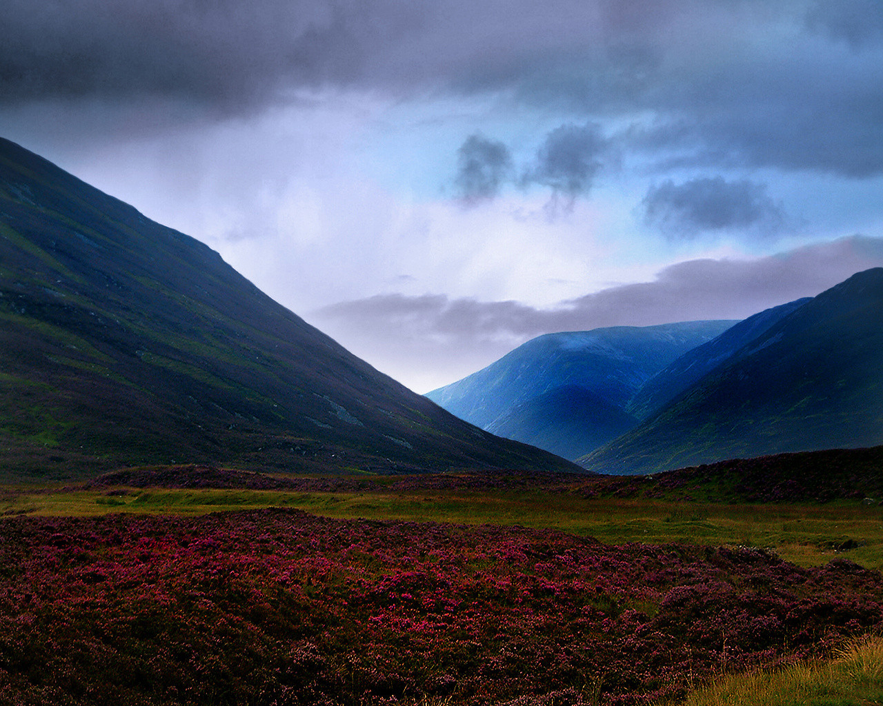 Scotland's Landscape (Travel Globe Pictures, April 28, 2011)