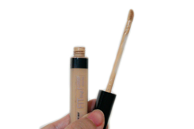 Maybelline Fit Me Concealer in 20 Sand Sable