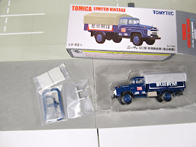 Tomica Limited Vintage LV-62b Nissan 680 Newspaper Transport Truck Asahi Newspaper