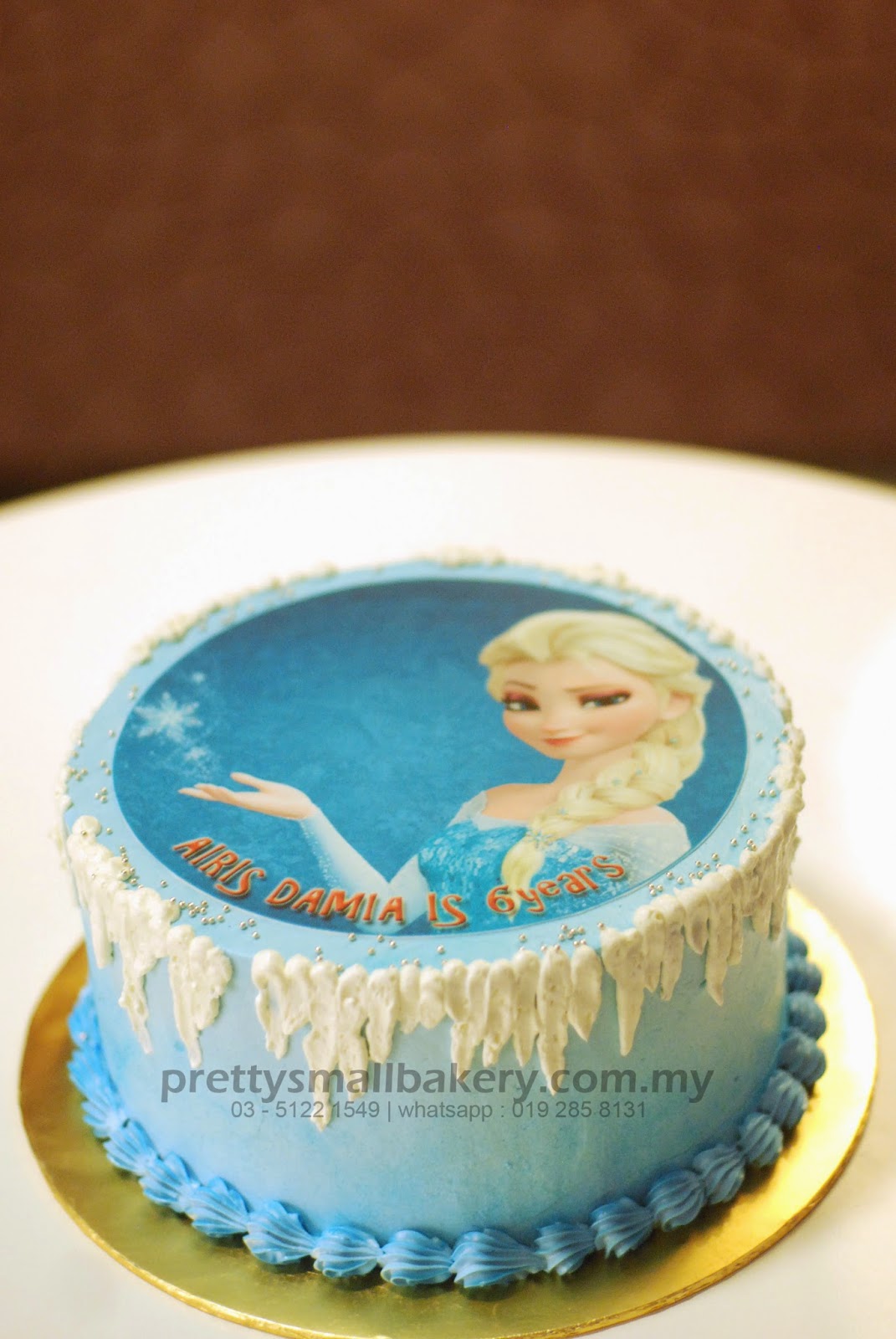 Kek birthday frozen yang tak kebah2 - Prettysmallbakery