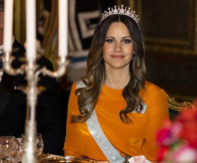 Crown Princess Victoria in Elie Saab green gown. Princess Sofia in Lilli Jahilo Maxima gown. Queen Silvia and Princess Christina