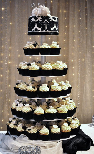 Wedding Cakes Pictures Black and White Wedding Cupcakes