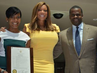http://www.blackhollywoodreports.com/2017/11/they-are-running-for-mayor-for-the-hottest-city-in-america-Atlanta-Ga-Bottoms-norwood-has-a-run-off-for-Mayor-of-Atlanta-Blackhollywood.html 