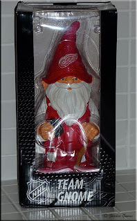 NHL Red Wing Team Gnome