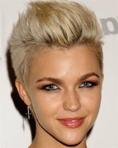 Women Super Short Emo Hairstyles