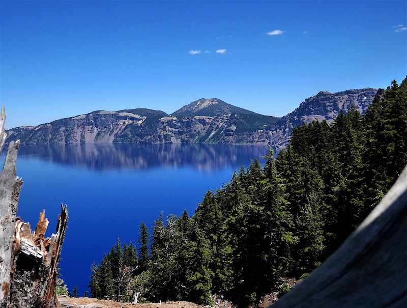 15+ Crater Lake Ville