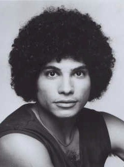 Pelo afro Juan Epstein