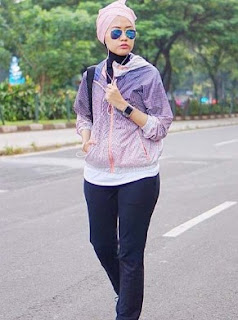 15 Gaya Pakaian Olahraga Wanita Muslim Untuk Senam, Renang 