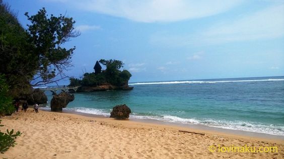 Wisata Pantai Malang Jawa Timur Harga Tiket Dan Lokasi Pantai Balekambang Tourist Attractions In Indonesia Travelling And Transportation