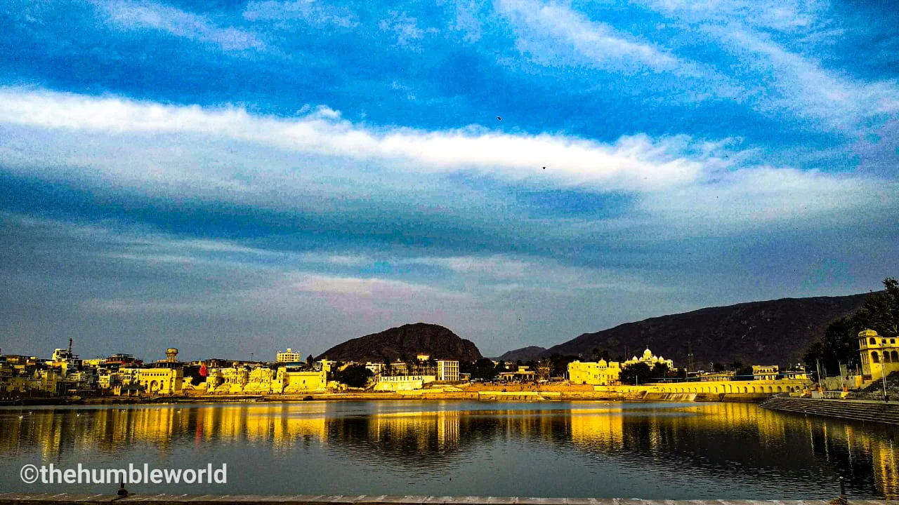 Pushkar Lake surrounded by ghats
