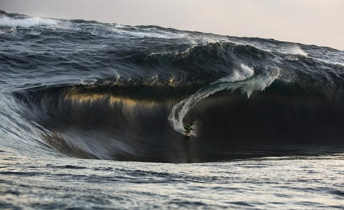 13 Cool Big Wave Surfing Pictures