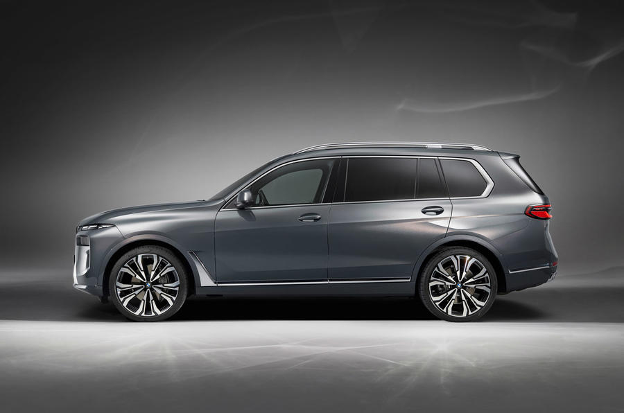 Xe BMW X7 xDrive40i Đời Mới 2023 Bản 7 Chỗ Gía Bao Nhiêu