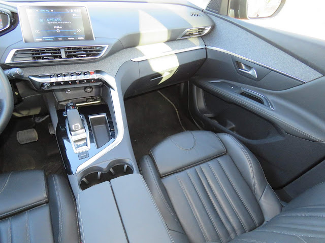 Novo Peugeot 3008 2018 - interior