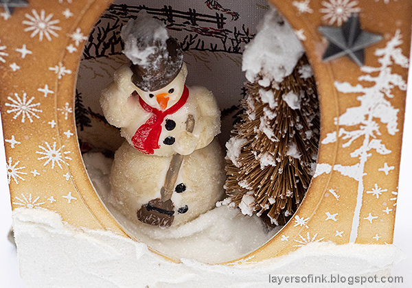 Layers of ink - Winter Wonderland Shadow Box Tutorial by Anna-Karin Evaldsson. Realistic DIY / handmade snow.