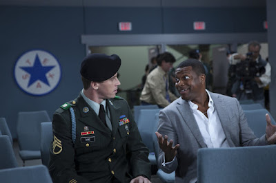 Chris Tucker and Garrett Hedlund in Billy Lynn's Long Halftime Walk (1)