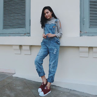 OOTD SELEBGRAM 4 W I T H O U T