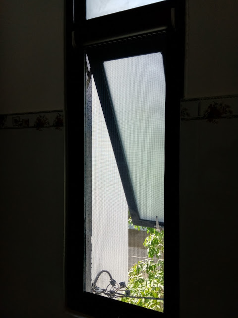 Cửa lưới có định gắn cửa sổ