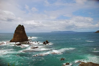 gambar pantai papuma