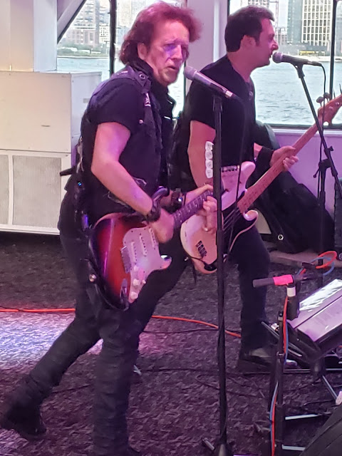 Willie Nile aboard the Harbor Lights
