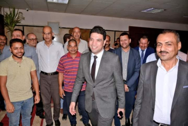 نائب محافظ سوهاج الجديد يصل ديوان عام المحافظة لمباشرة مهام عمله