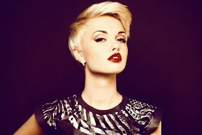 Short Hairstyles For Women With Round Faces