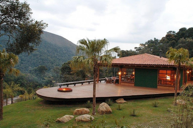 CASA DE MADERA EN ITAIPAVA - BRASIL