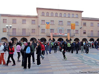 La Plaça de l'Ajuntament de Navàs, moments abans de l'inici de la caminada. Autor: Francesc "Caminaire"