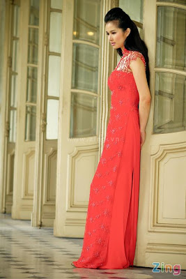 Cao Thuy Duong in red Ao Dai Photos