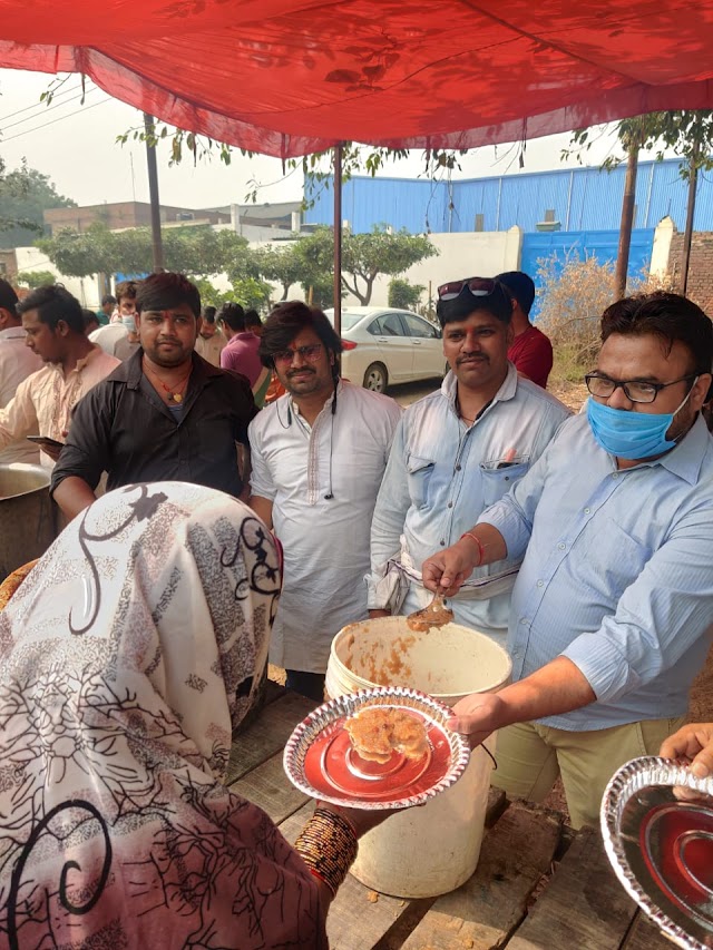 नवरात्री पूर्ण होने की खुशी में किया भन्डारा 