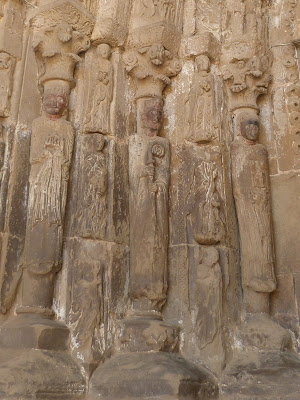 ROMÁNICO EN ARAGÓN. SOS DEL REY CATÓLICO. IGLESIA DE SAN ESTEBAN. Estatuas columnas 1