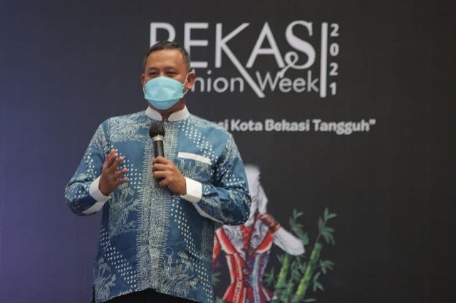 Dari Ajang BFW2021 di Grand Kamala Lagoon Mas Tri Ajak Kenalkan Batik Bekasi ke Masyarakat Luas | GEN-ID 🇮🇩