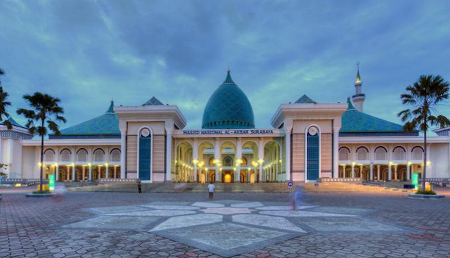 masjid agung nasional al akbar surabaya