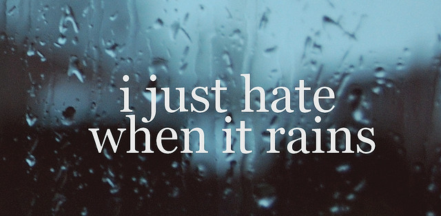 Nur Afnhie Sriandini: I Hate The Rain