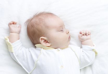 Penyebab Kepala  Bayi  Peyang atau Datar  Baby AE