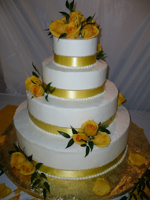Garden Wedding Cake Yellow Roses and Gold pearl trim