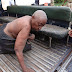 Mhh!! BIBI ANAYESADIKIWA KUWA MCHAWI AKUTWA CHUMBANI KWA MTU,AKIWA UCHI