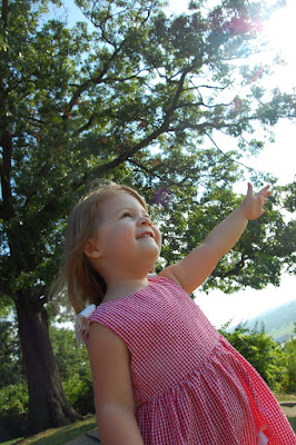 Elise waving to the planes