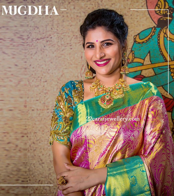 Singer Mangli in Kundan Choker