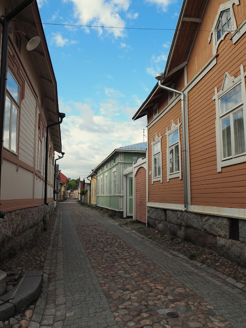 lingonberryhouse, old town, wooden houses, vanha kaupunki, puutalot