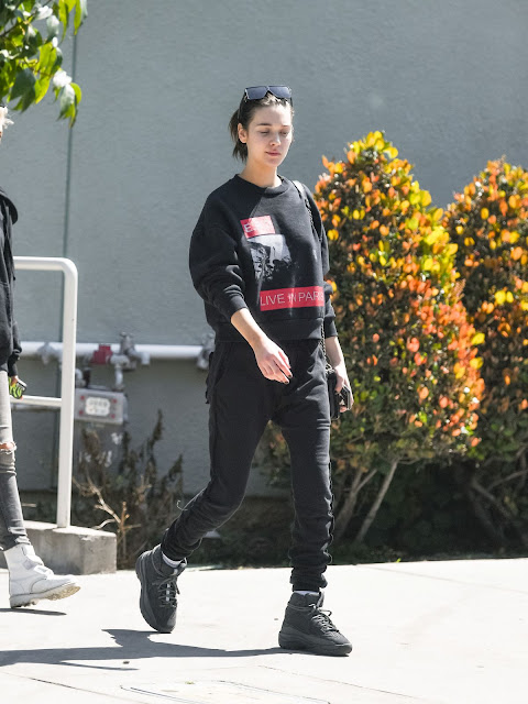 Amanda Steele Out and About in Los Angeles 2019