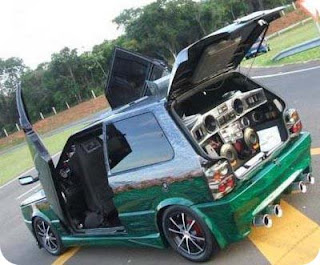 Fiat Uno Tuning 2012 e som tunado