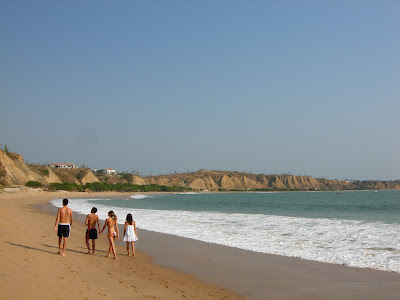 Passeio pela praia de Sangano