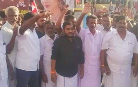 அந்தியூர் மாவட்ட கவுன்சிலர் K.S. சண்முகவேல் M.Sc., தலைமையில் அதிமுக சார்பாக அந்தியூர் பேருந்து நிலையத்தில் கண்டன ஆர்ப்பாட்டம் நடத்தினர்.