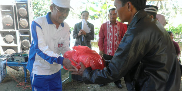 Belajar berbagi lewat " AnjangSana "