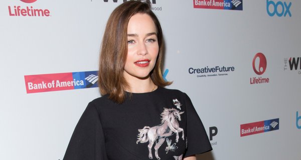 Emilia Clarke Gets Awesome Cake For Her Birthday (PHOTO)