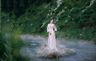 Богиня Дана в ручье