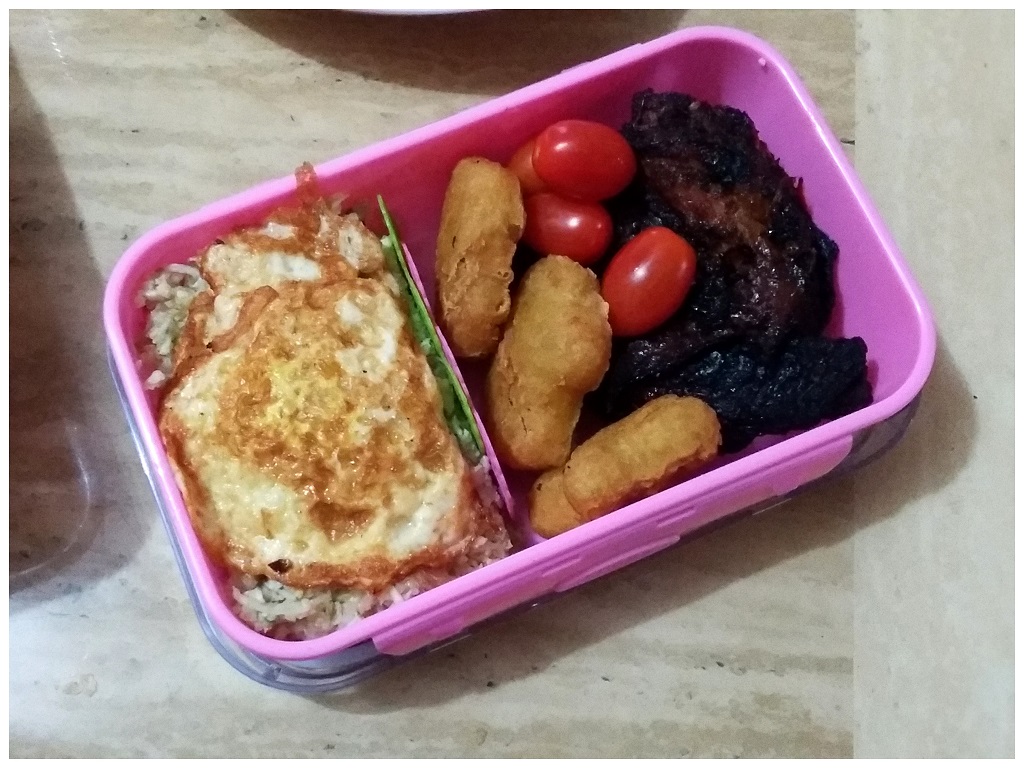 Satu Sisi Dunia Bento  Nasi  Goreng Chicken Wings